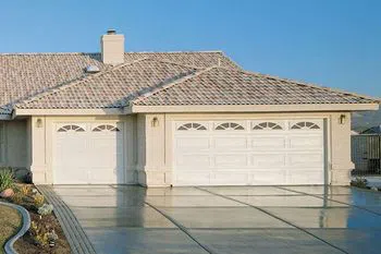 Master Garage Door Service Brentwood, NY 631-538-0845 - garage-gdr-17m